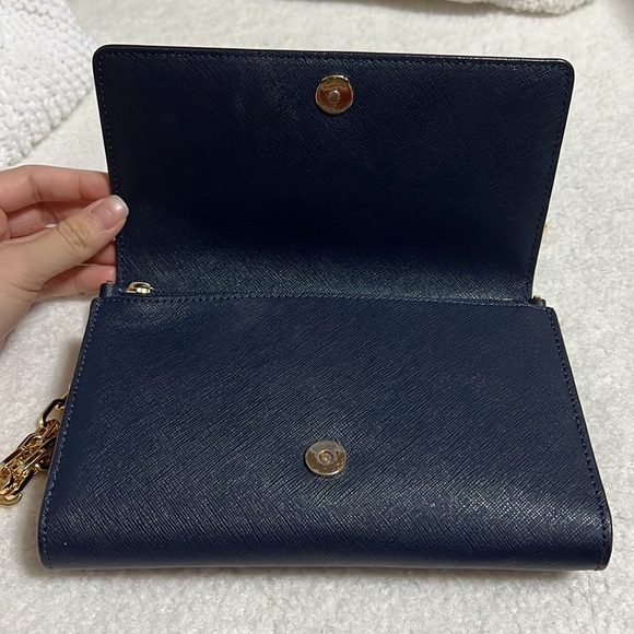 Tory Burch Wallet on Chain - Picture 6 of 8